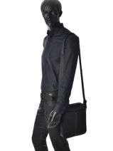Sac Bandouli�re Le tanneur Noir audacieux TDX2201-vue-porte