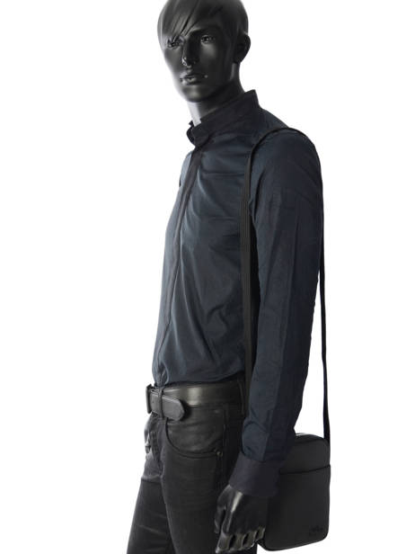 Sac Bandoulière Lacoste Noir men's classic NH2340HC vue secondaire 2